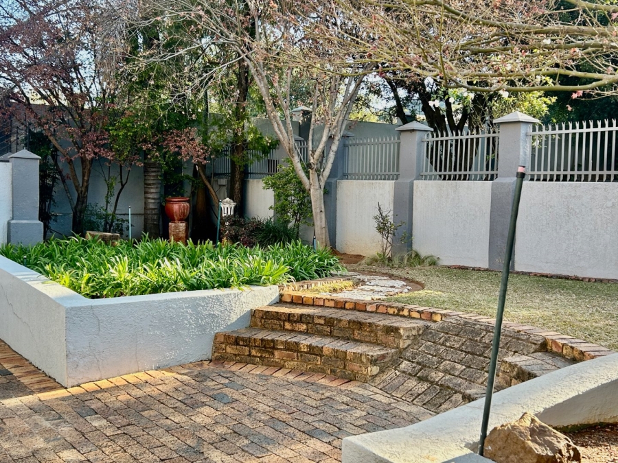 6 Bedroom Property for Sale in Schoemansville North West